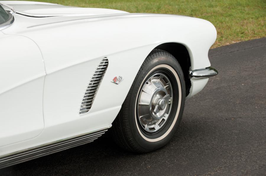  Chevrolet Corvette Convertible 1962 года  (фото 45 из 55)